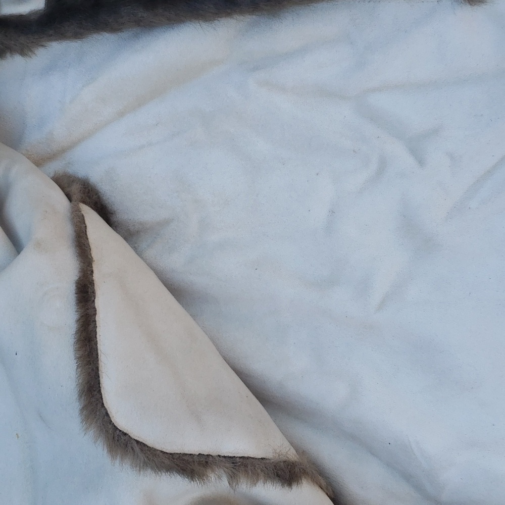Coat - Picture 3 of 3
